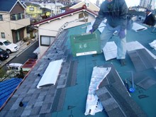 屋根の軽量化（屋根材張り）：神奈川県大和市南林間でリフォーム等住宅に関する工事を行っております