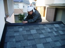 屋根の軽量化（棟板金）：神奈川県大和市南林間でリフォーム等住宅に関する工事を行っております