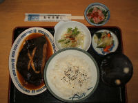 「むせき寿司」の煮魚定食