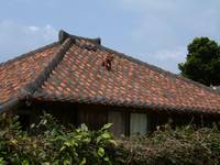 竹富島民家の屋根