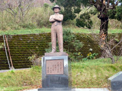 糸川英夫博士の像
