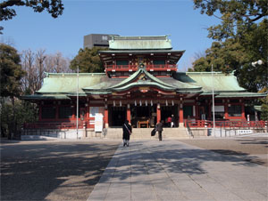 写真2　富岡八幡宮　社殿