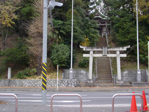 住吉神社の鳥居と社殿