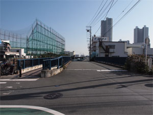 写真16　星野橋　人道橋は平成16年5月竣功