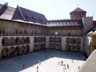 ヴァヴェル城 旧王宮 中庭