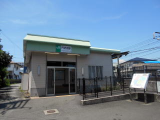 門沢橋の駅舎。かつてはコンビニが併設されていた。