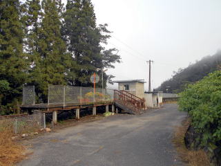 三江線で最も新しく開設された区間内にある駅のひとつ、石見松原