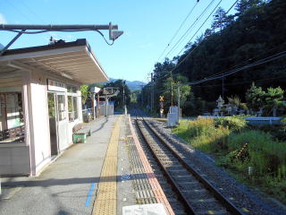 市ノ瀬のホーム。北海道の相次ぐ秘境駅廃止によって繰上りで秘境駅のランキングに入った駅である。