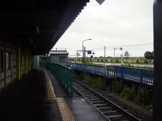 北海道医療大学の区間列車用のホームの終端部