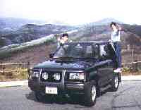 �y������