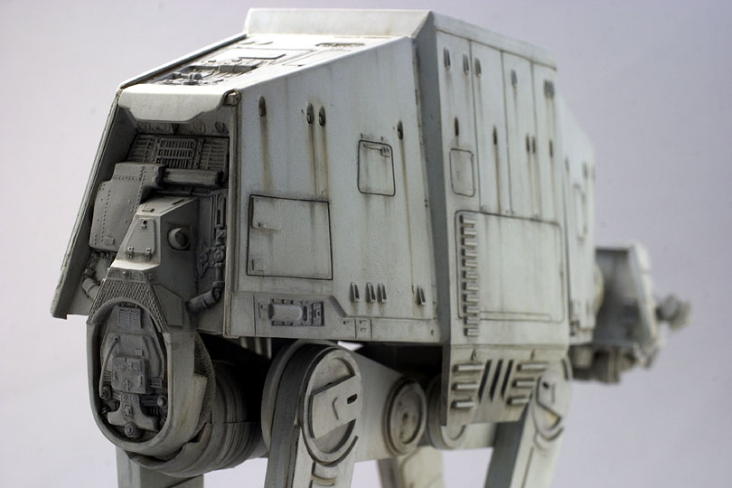 MPC Star Wars: The Empire Strikes Back AT-AT 1:100 Scale