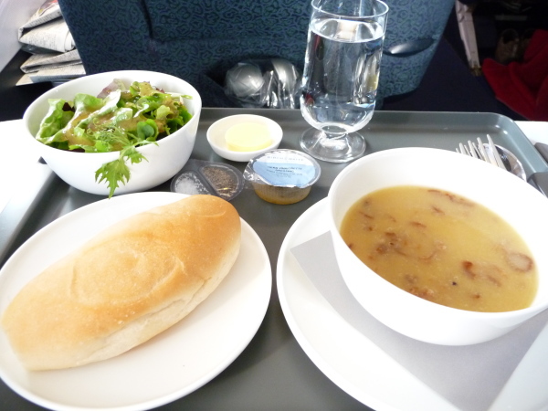 Lunch at QF069