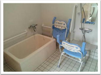 ゆっくりと湯船に浸かれる個浴