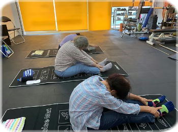 シニアの運動教室の様子