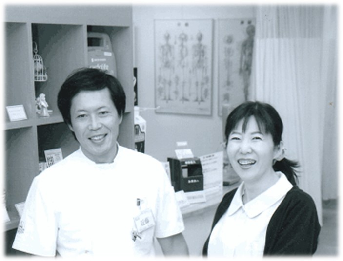 プロカメラマン・河内さん、「いい夫婦100組」写真展で紹介