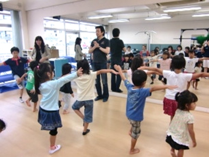 ビジョントレーニング、片足立ちバランス