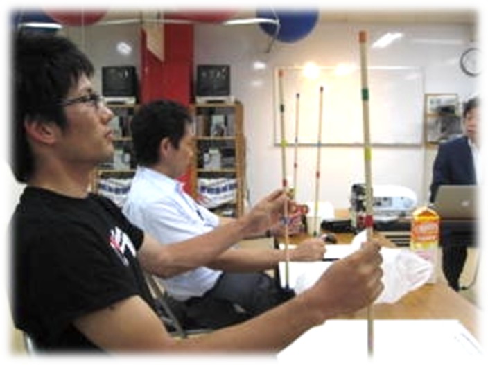 レイン棒で目の体操