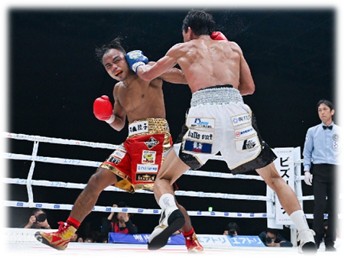 主導権を握る英豪選手