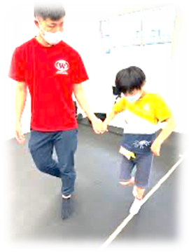 線歩きによる眼と体のチームワークトレーニング